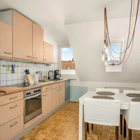 Apartment Idyllische Maisonette-wohnung Nähe Bergpark Wilhelmshöhe *