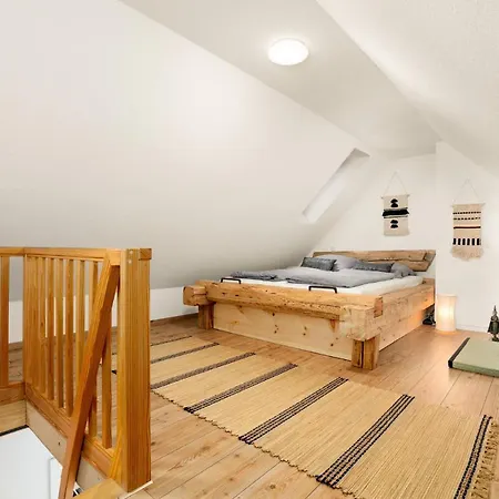 Idyllische Maisonette-wohnung Nähe Bergpark Wilhelmshöhe *